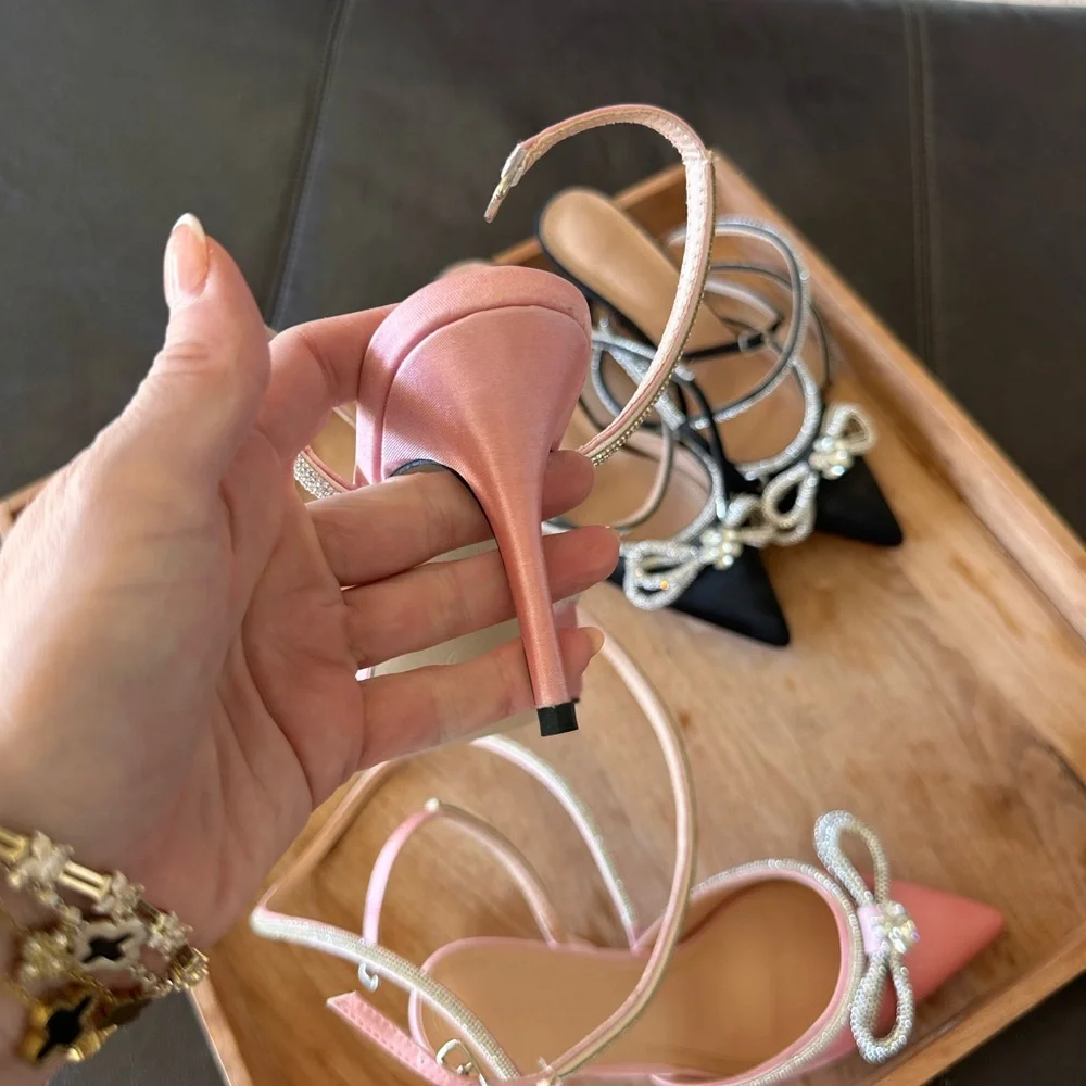 Chic Women's Heels with Bow Detail - Picture 4 of 7